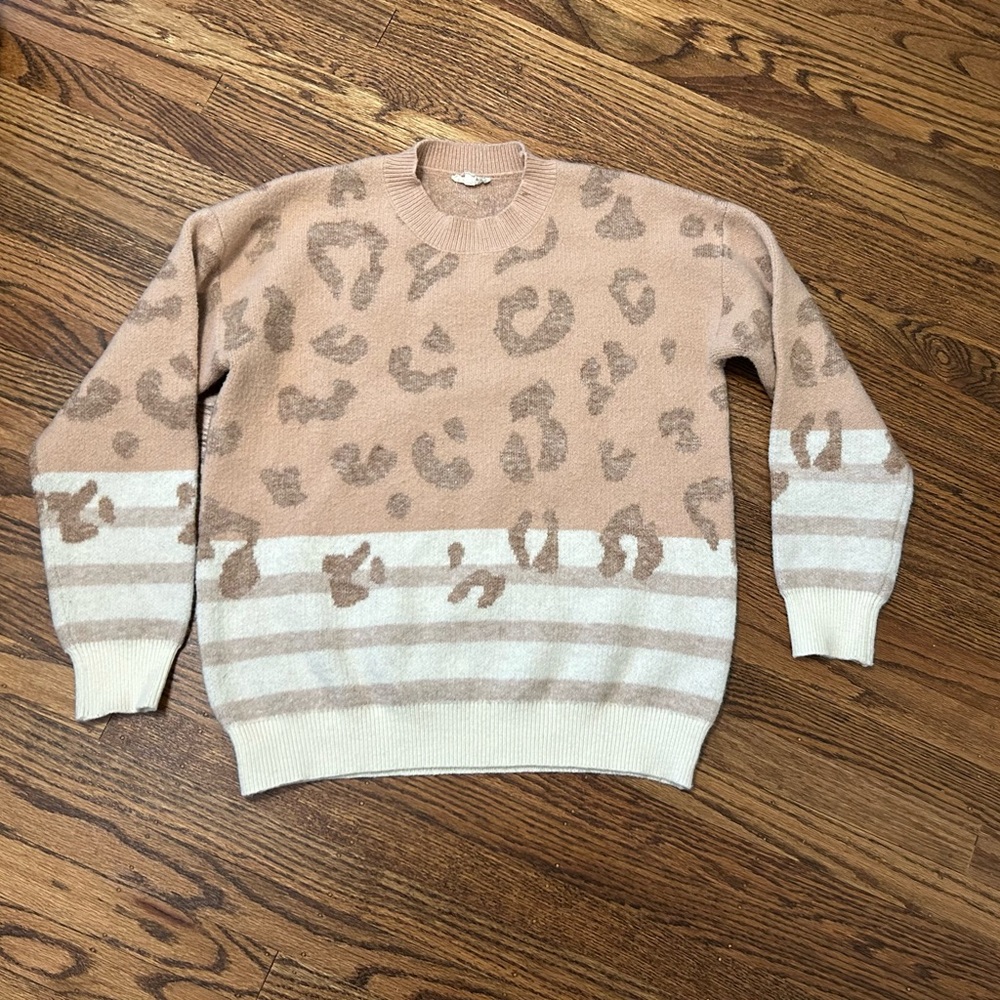 🟢Leopard & Stripe Mixed Print Round Neck
Sweater large🟢